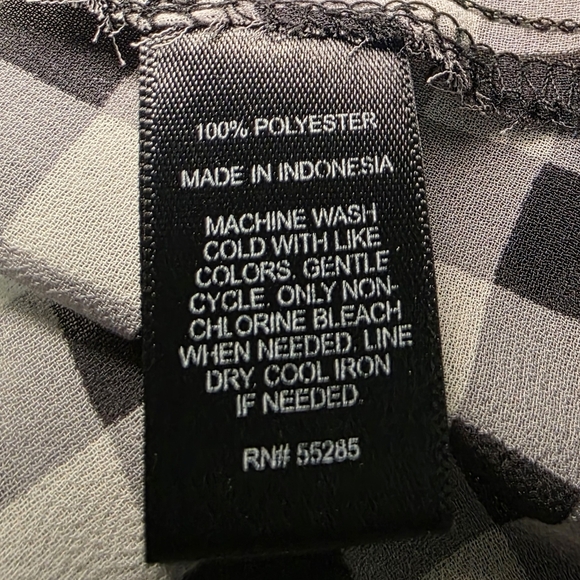 Express Buffalo Black And White Check Portofino Sheer Button Down Shirt- Size Lg - Picture 6 of 8